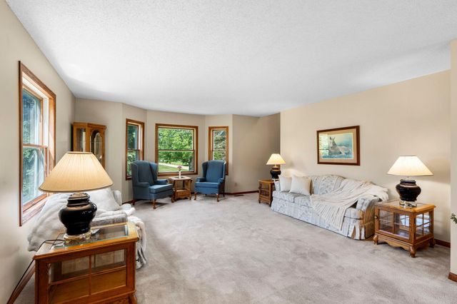 2733 Neal Avenue N, Stillwater, MN 55082