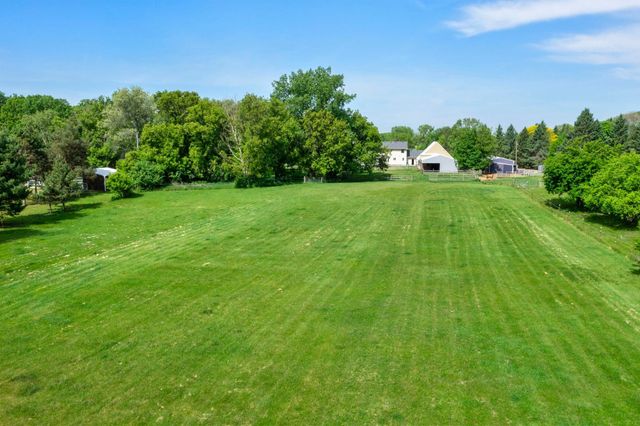2733 Neal Avenue N, Stillwater, MN 55082