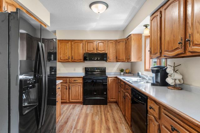 2733 Neal Avenue N, Stillwater, MN 55082