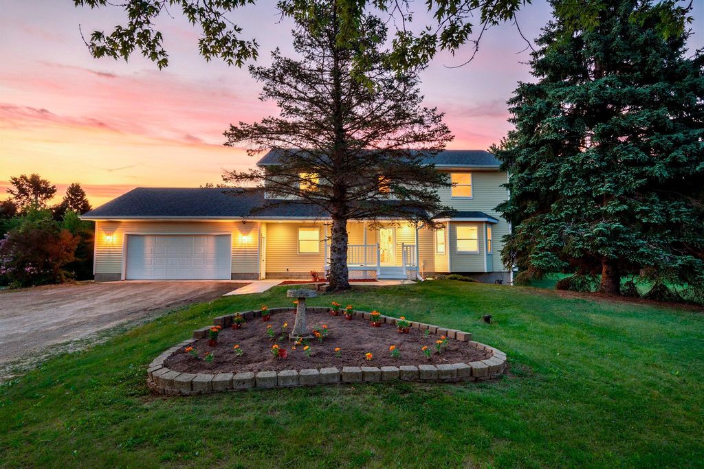 2733 Neal Avenue N, West Lakeland Twp, MN 55082 — photo 3