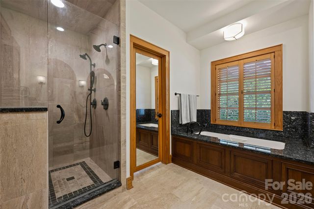 602 Pearl Bay Drive, New London, NC 28127