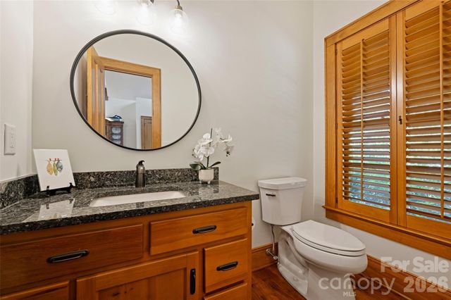 602 Pearl Bay Drive, New London, NC 28127