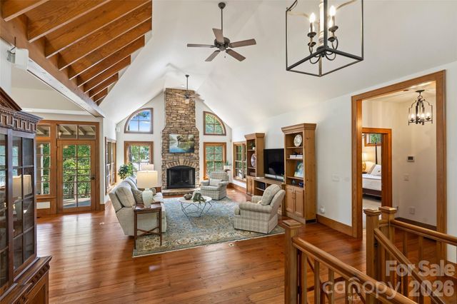 602 Pearl Bay Drive, New London, NC 28127