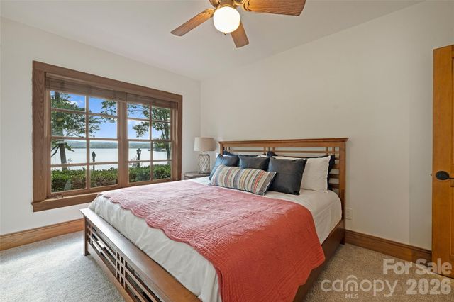 602 Pearl Bay Drive, New London, NC 28127
