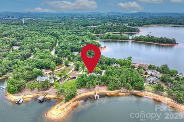 602 Pearl Bay Drive, New London, NC 28127