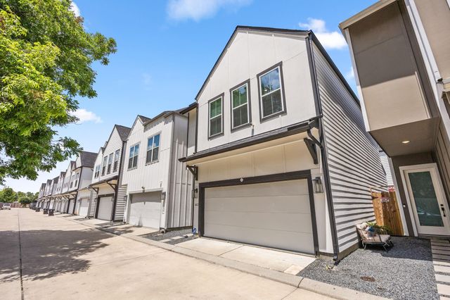 8422 Berry Green Lane, Houston, TX 77022