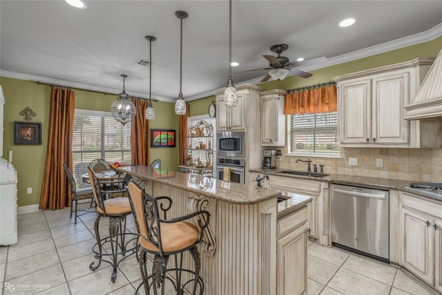 61 Turnbury Drive, Bossier City, LA 71111