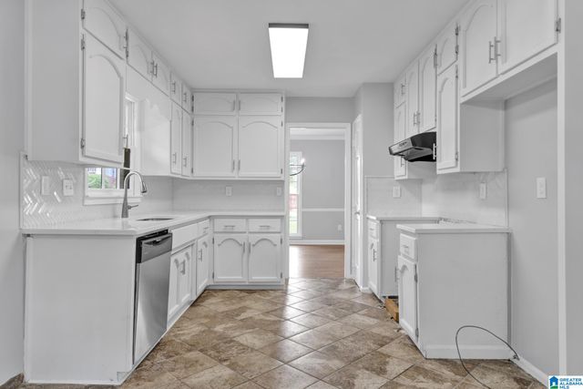 2416 NW 6TH PLACE, Center Point, AL 35215