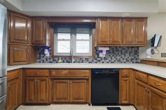 16814 NE 116TH Street, Liberty, MO 64068
