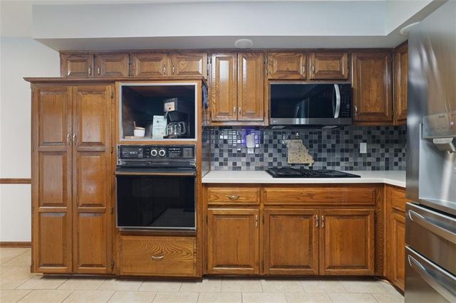 16814 NE 116TH Street, Liberty, MO 64068