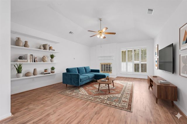 1910 Wildwood Lane, Richmond, TX 77406