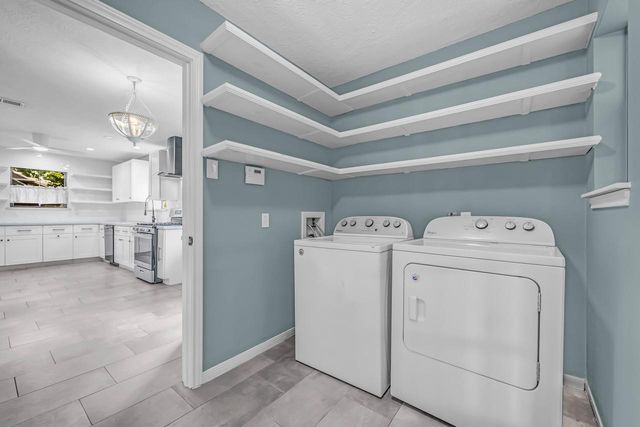 1910 Wildwood Lane, Richmond, TX 77406