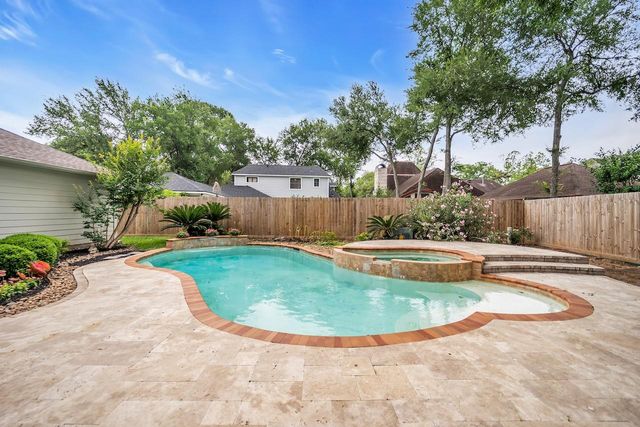 1910 Wildwood Lane, Richmond, TX 77406