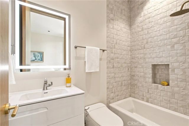 16966 Livorno Drive, Pacific Palisades, CA 90272