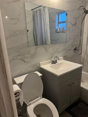 958 W 4th Street, Riviera Beach, FL 33404