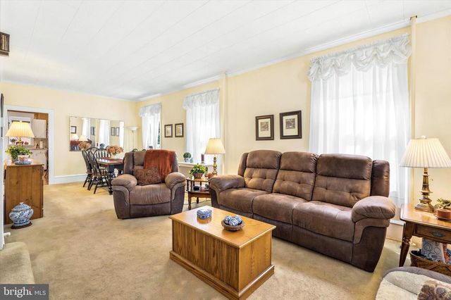 107 W 10TH AVE, Conshohocken, PA 19428