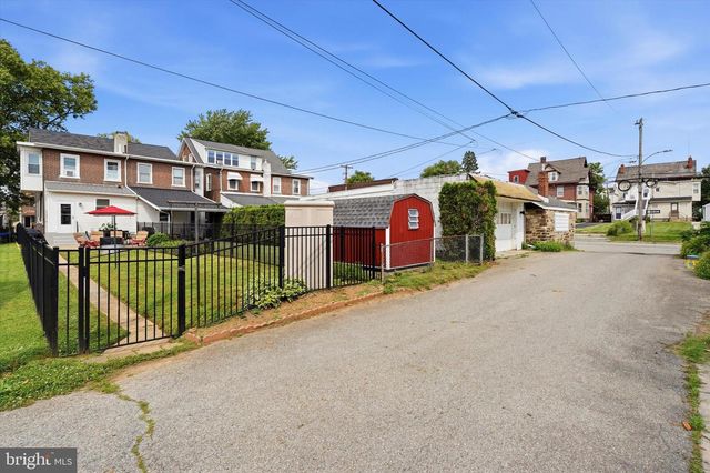 107 W 10TH AVE, Conshohocken, PA 19428