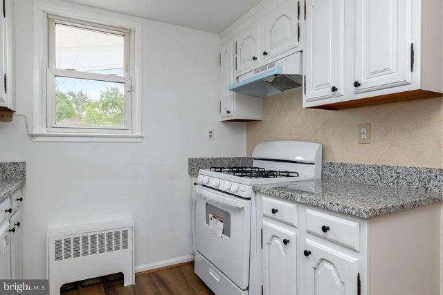 9415 CHATHAM ST, Manassas, VA 20110