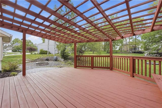 9000 N Oregon Avenue, Kansas City, MO 64154