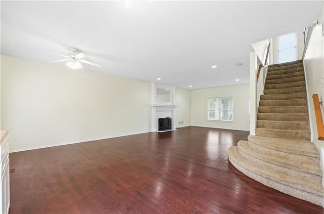 9000 N Oregon Avenue, Kansas City, MO 64154