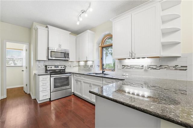 9000 N Oregon Avenue, Kansas City, MO 64154