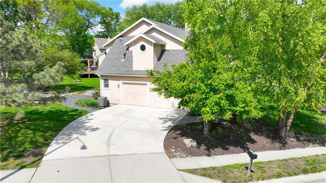 9000 N Oregon Avenue, Kansas City, MO 64154
