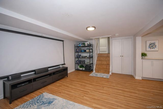 36 Middle Lane, Jericho, NY 11753