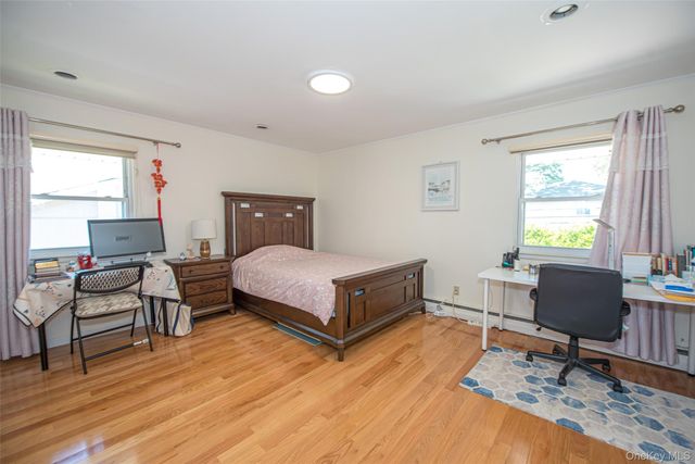 36 Middle Lane, Jericho, NY 11753