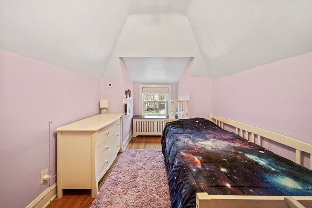 397 S Holly Avenue, Elmhurst, IL 60126