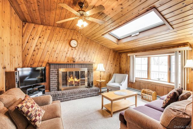 893 Connetquot Avenue, Islip Terrace, NY 11752