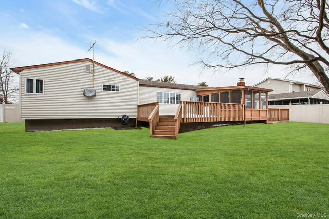 893 Connetquot Avenue, Islip Terrace, NY 11752