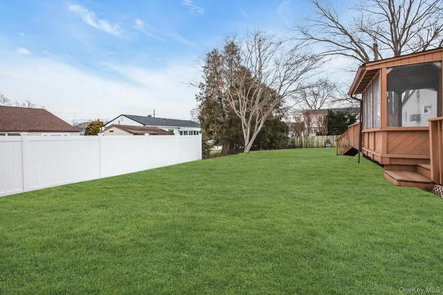 893 Connetquot Avenue, Islip Terrace, NY 11752