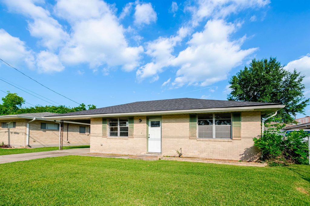 123 Adoue Street, Houma, LA 70360