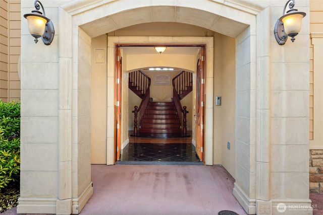 7613 N 10th Street, Tacoma, WA 98406