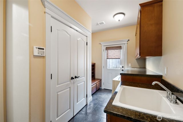 7613 N 10th Street, Tacoma, WA 98406