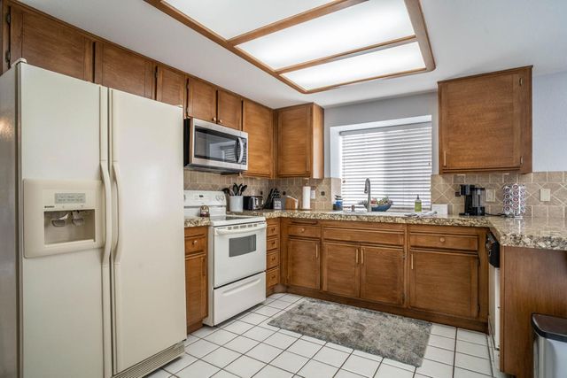 43954 Via Granada, Palm Desert, CA 92211