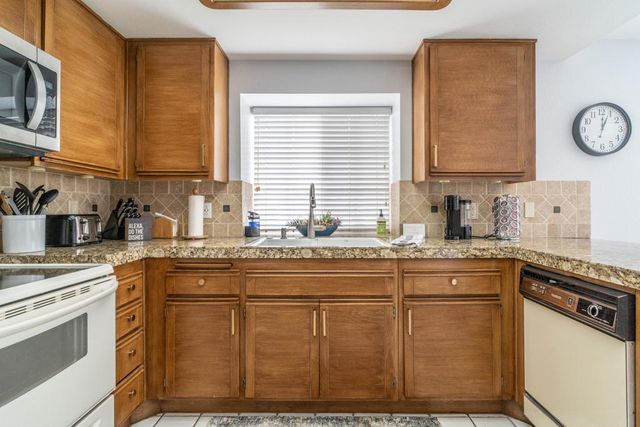 43954 Via Granada, Palm Desert, CA 92211