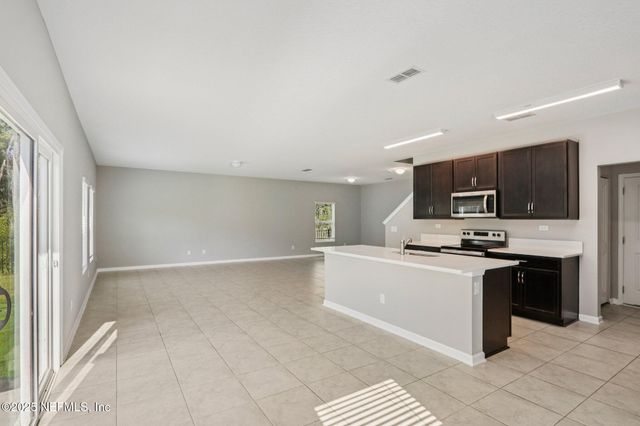 12517 CREEKSIDE MANOR Drive, Jacksonville, FL 32218