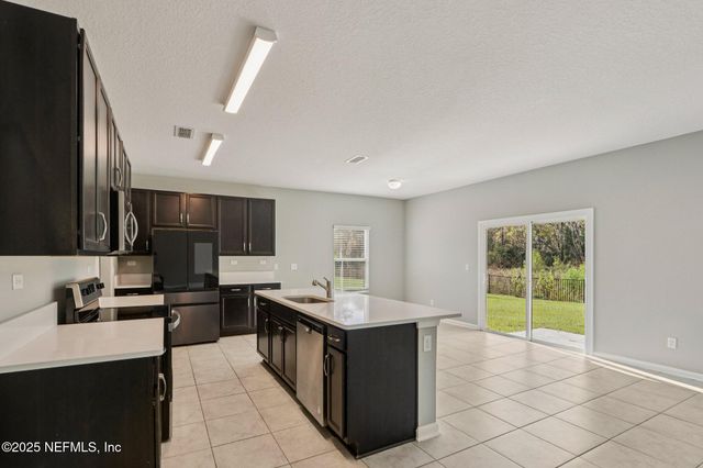 12517 CREEKSIDE MANOR Drive, Jacksonville, FL 32218