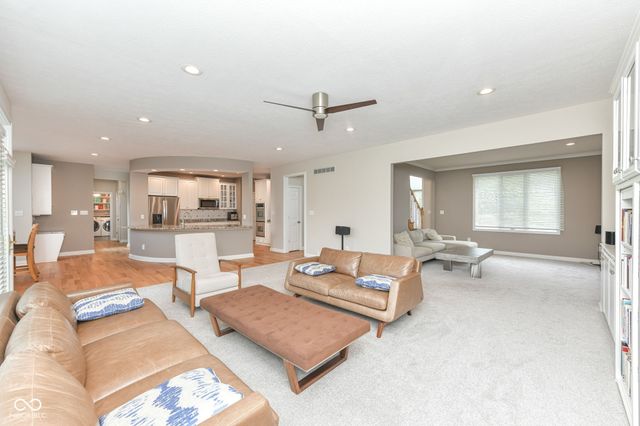 12496 Pembrooke Circle, Carmel, IN 46032