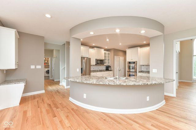 12496 Pembrooke Circle, Carmel, IN 46032