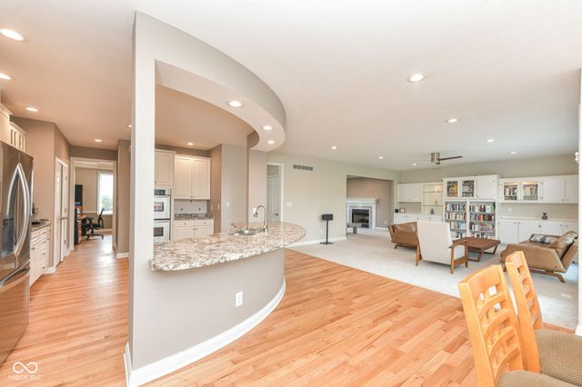 12496 Pembrooke Circle, Carmel, IN 46032