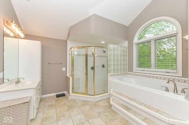 12496 Pembrooke Circle, Carmel, IN 46032