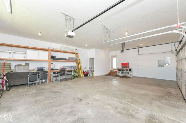 12496 Pembrooke Circle, Carmel, IN 46032