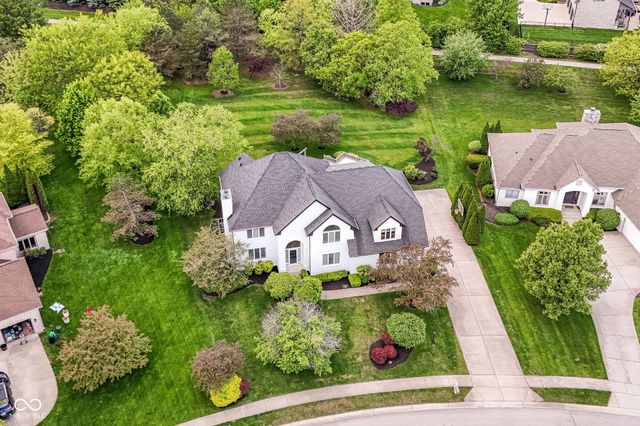 12496 Pembrooke Circle, Carmel, IN 46032