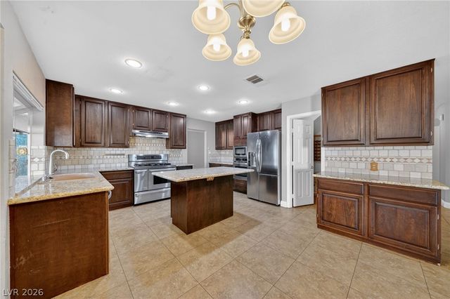 10028 Sail Landing Court, Las Vegas, NV 89117