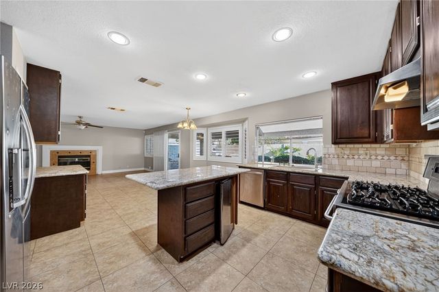 10028 Sail Landing Court, Las Vegas, NV 89117