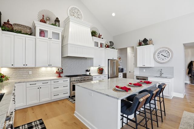1096 Chatham Hills Boulevard, Westfield, IN 46074