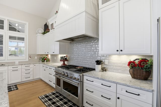 1096 Chatham Hills Boulevard, Westfield, IN 46074