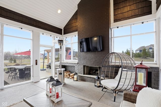 1096 Chatham Hills Boulevard, Westfield, IN 46074